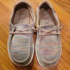 FIRM Girls Pastel Wendy Hey Dudes size 3